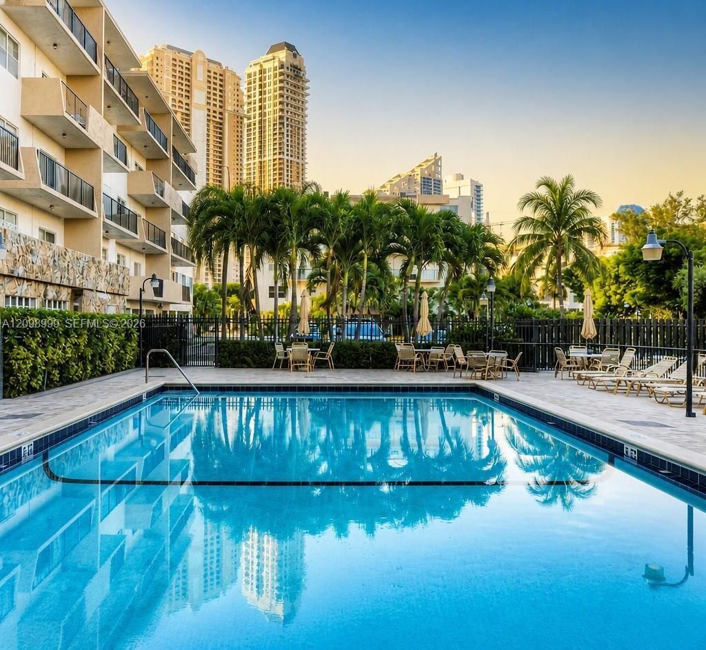 201 180th Dr , Unit 202, Sunny Isles Beach, FL 33160 Photo