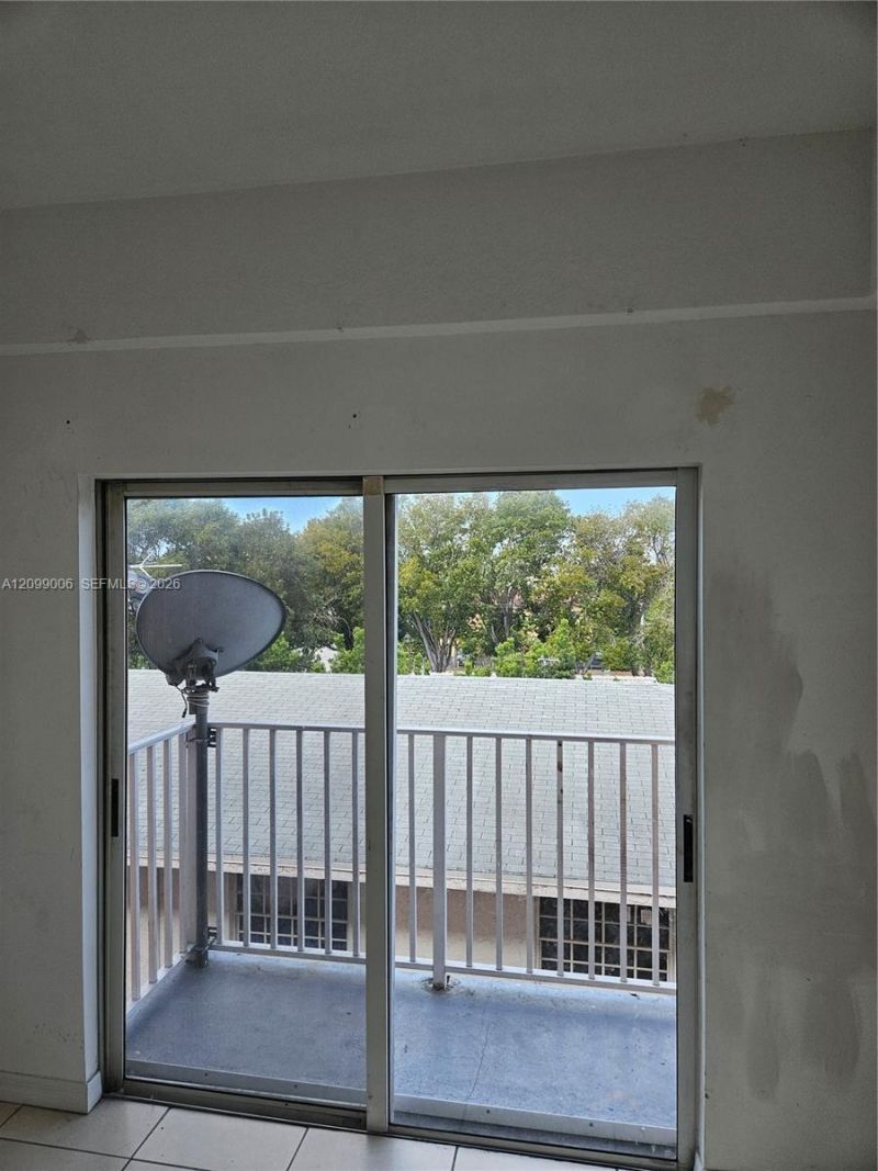 1638 SW 3rd St , Unit 302, Miami, FL 33135 Photo