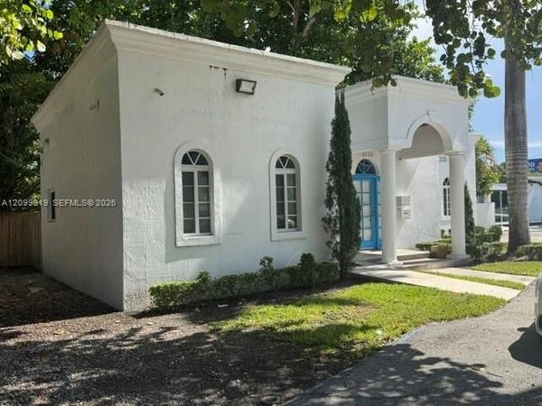 2520 S Dixie Hwy , Miami, FL 33133