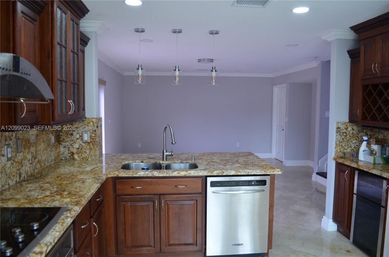 18808 NW 24th Pl , Pembroke Pines, FL 33029 Photo