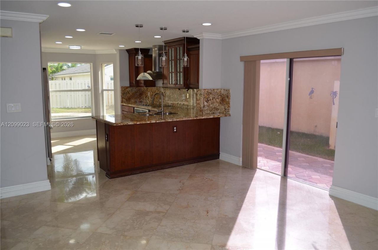 18808 NW 24th Pl , Pembroke Pines, FL 33029 Photo