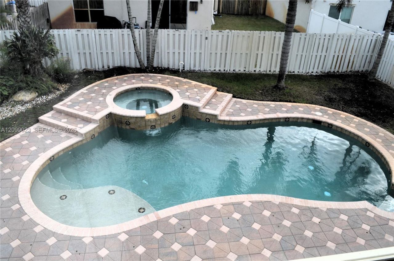 18808 NW 24th Pl , Pembroke Pines, FL 33029 Photo