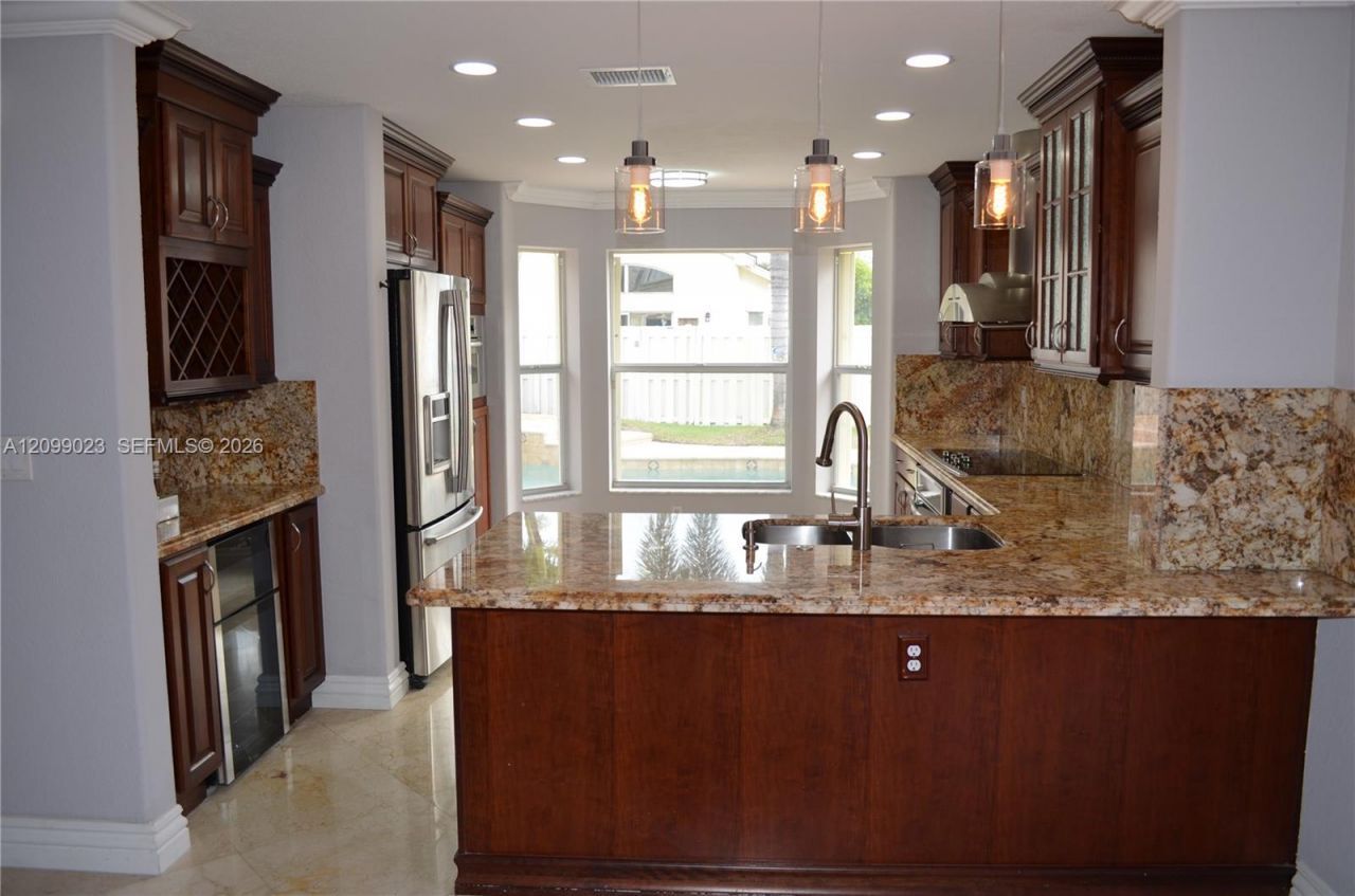 18808 NW 24th Pl , Pembroke Pines, FL 33029 Photo