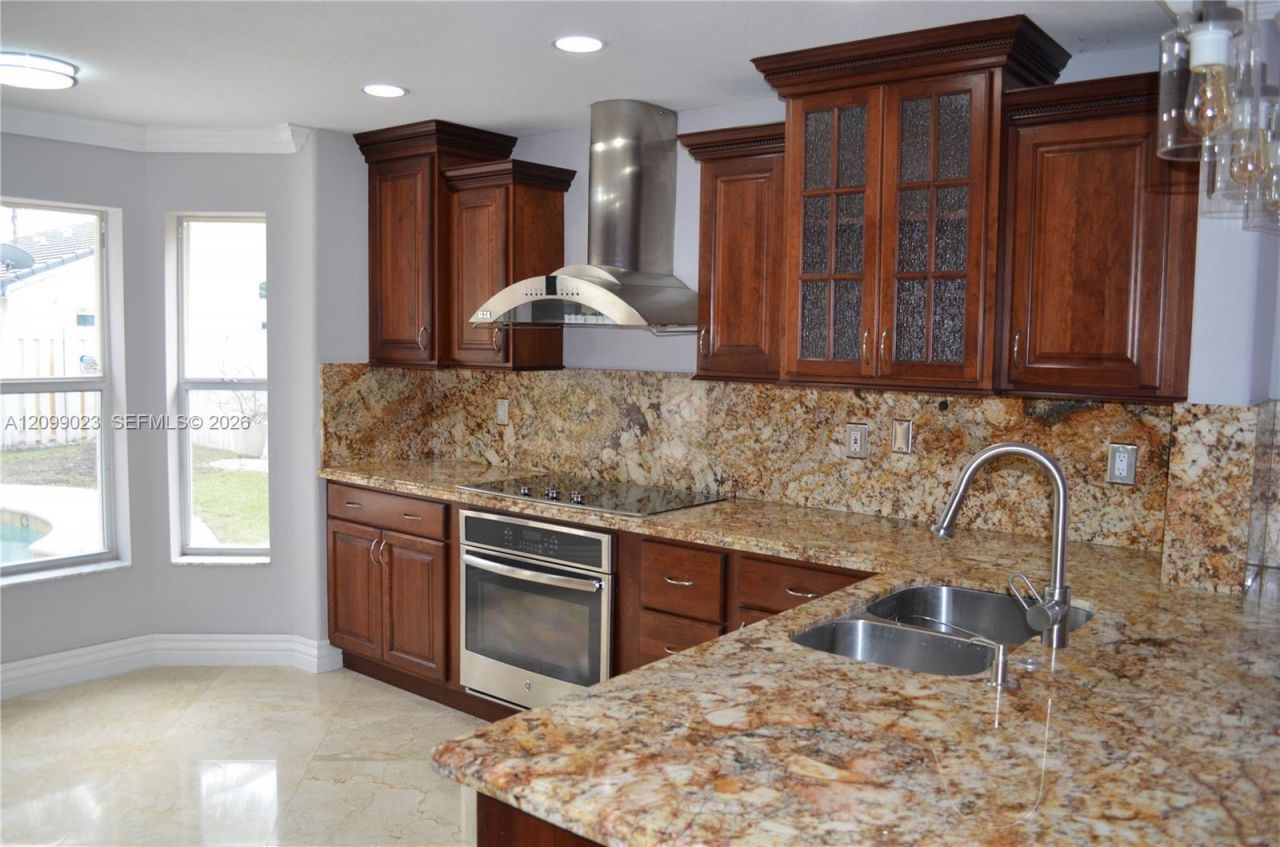 18808 NW 24th Pl , Pembroke Pines, FL 33029 Photo