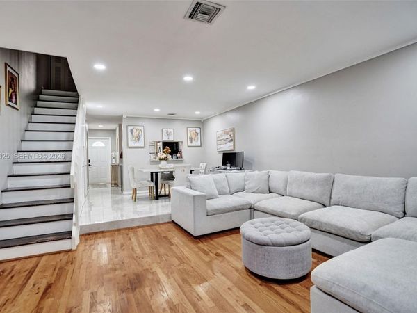 7212 Woodmont Ave , Tamarac, FL 33321