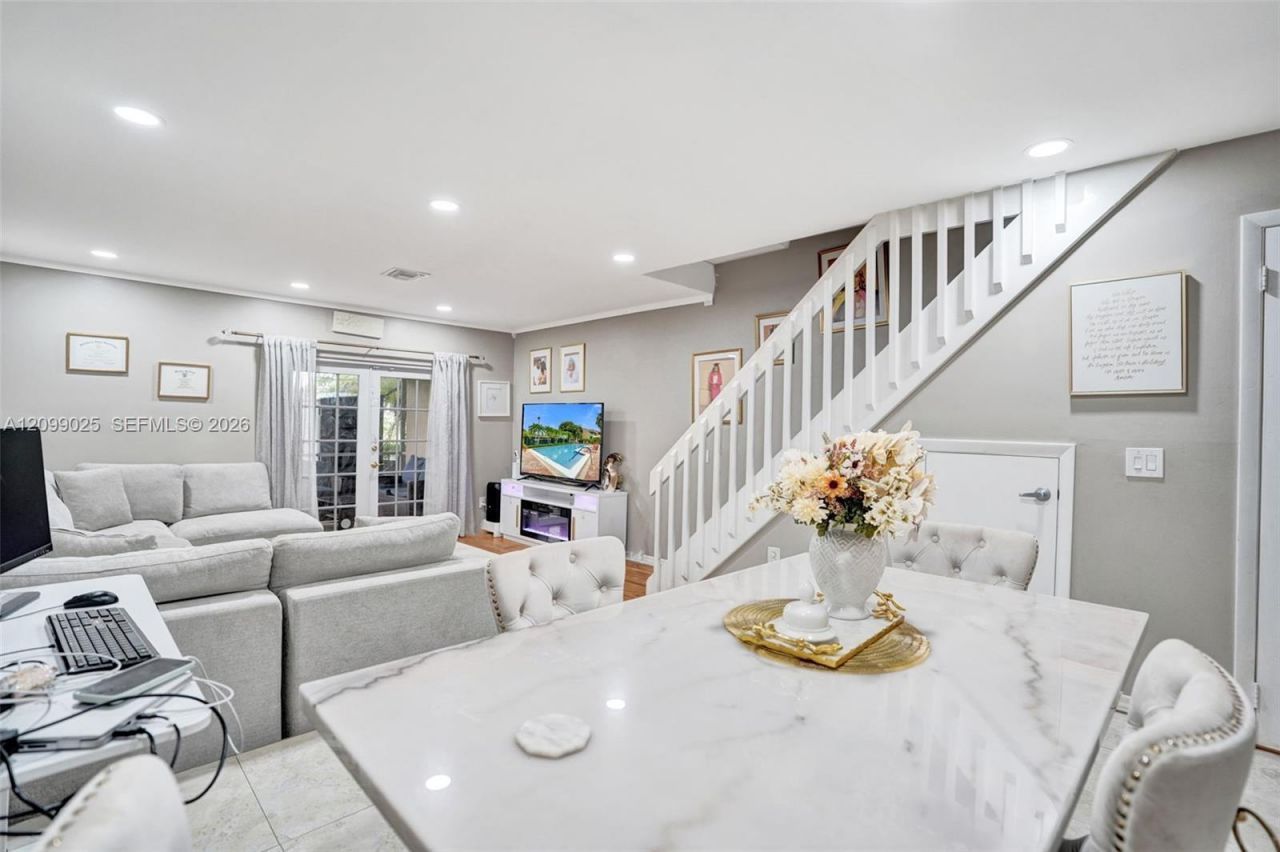 7212 Woodmont Ave , Tamarac, FL 33321 Photo