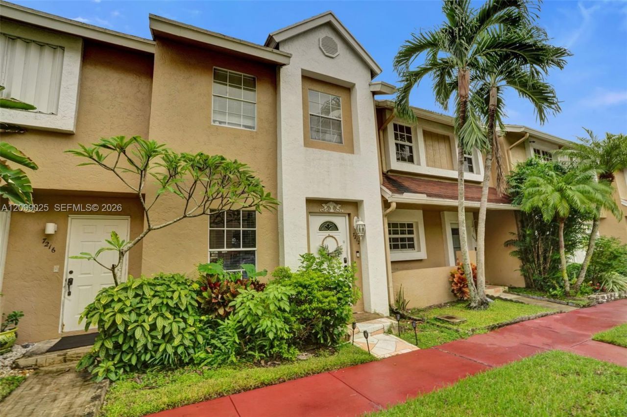 7212 Woodmont Ave, Tamarac, FL 33321 Photo