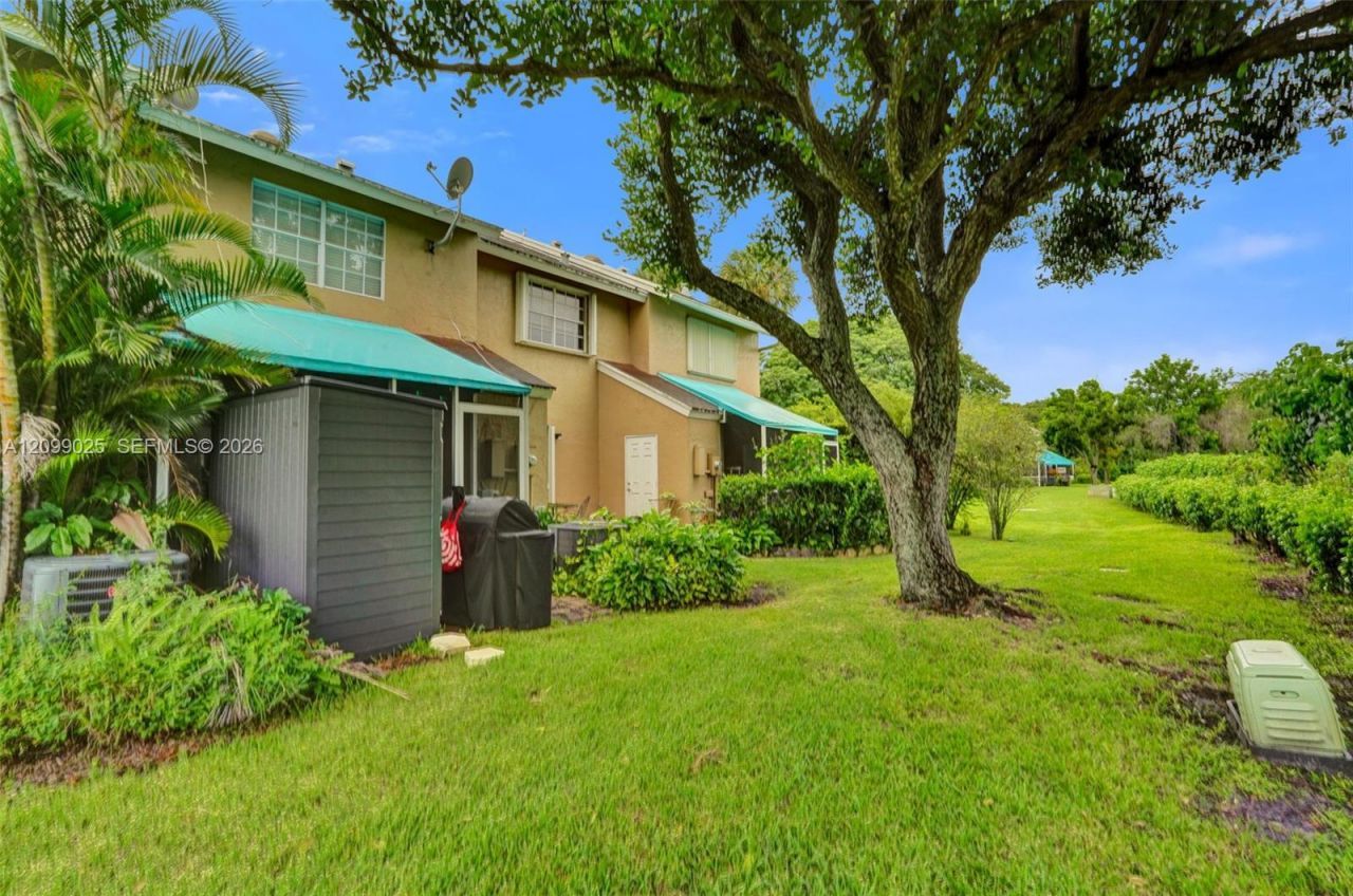 7212 Woodmont Ave , Tamarac, FL 33321 Photo