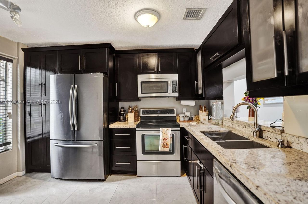 7212 Woodmont Ave , Tamarac, FL 33321 Photo