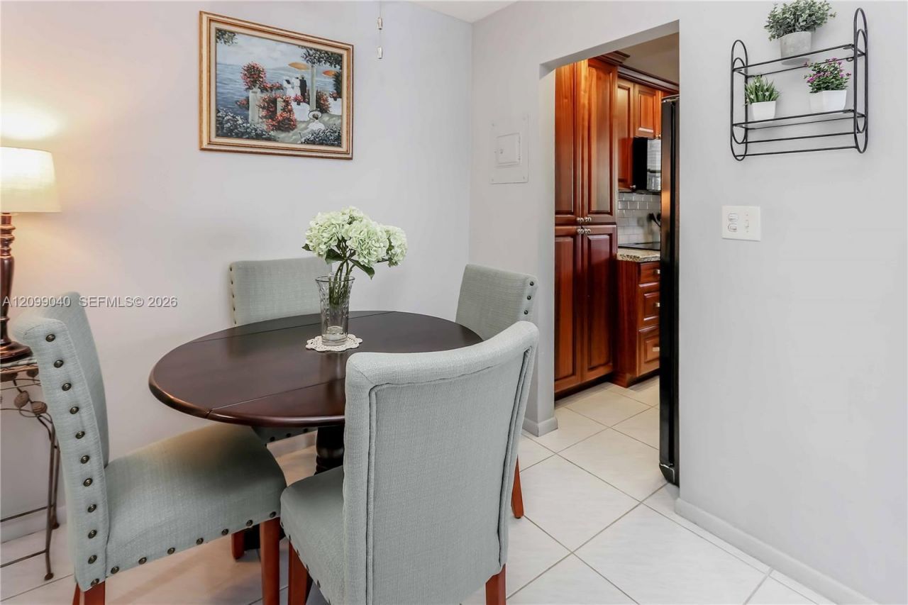 1550 N 12th Ct , Unit 1A, Hollywood, FL 33019 Photo