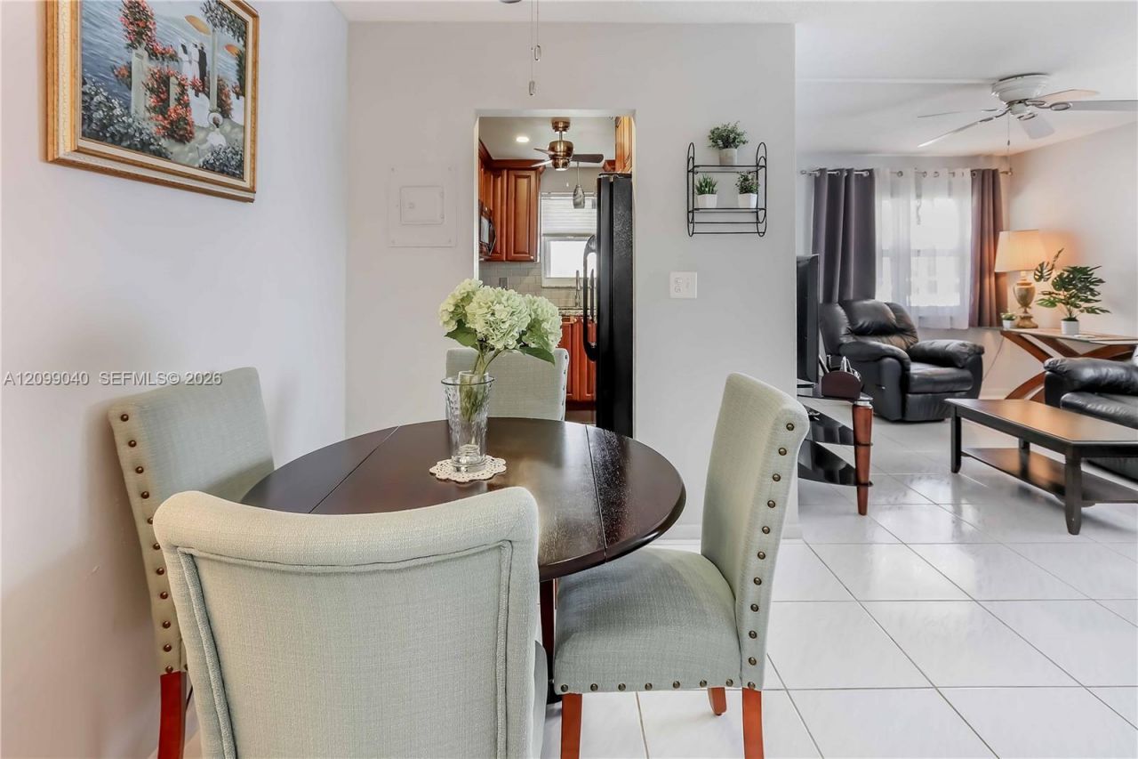 1550 N 12th Ct , Unit 1A, Hollywood, FL 33019 Photo