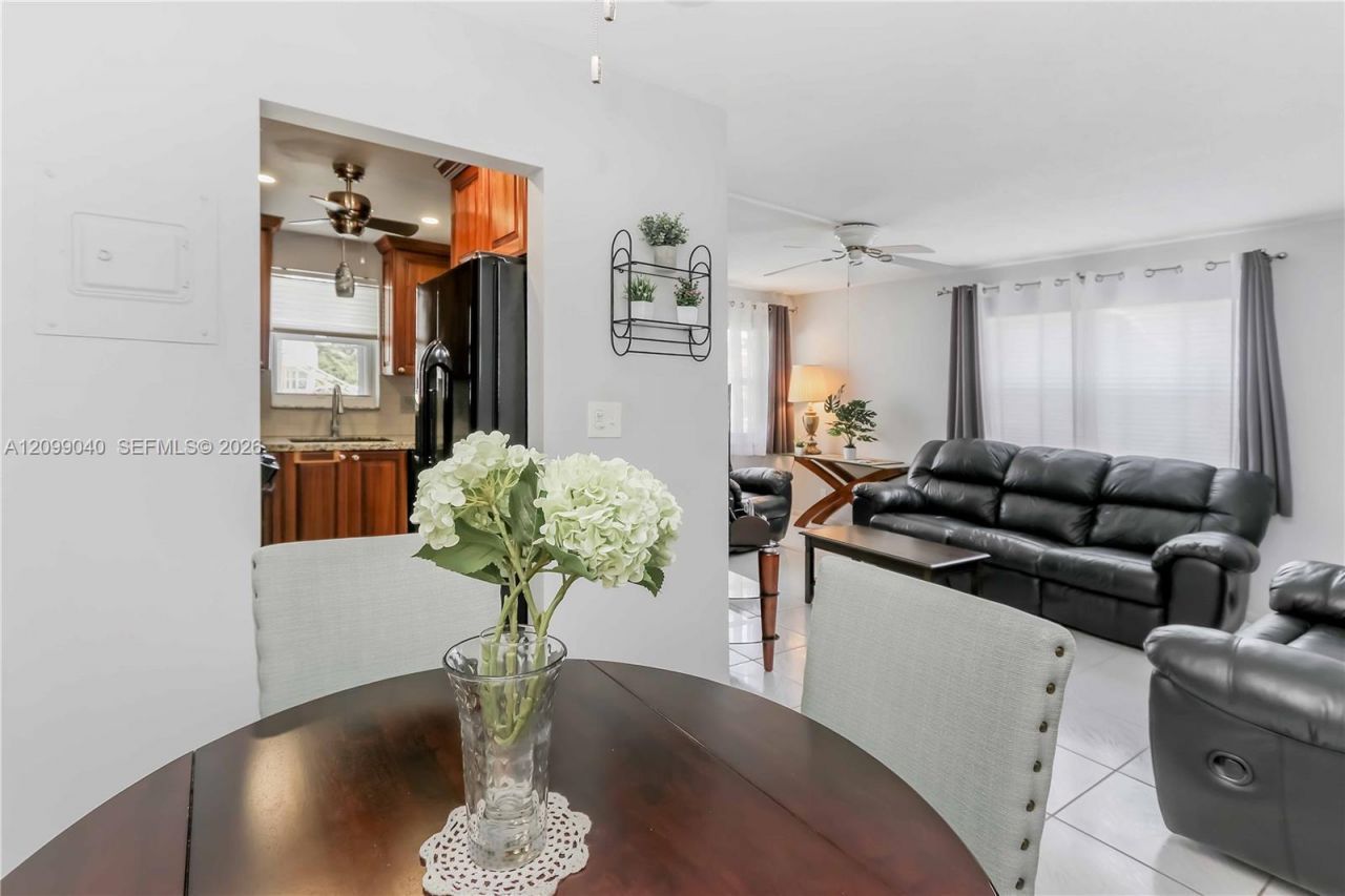 1550 N 12th Ct , Unit 1A, Hollywood, FL 33019 Photo