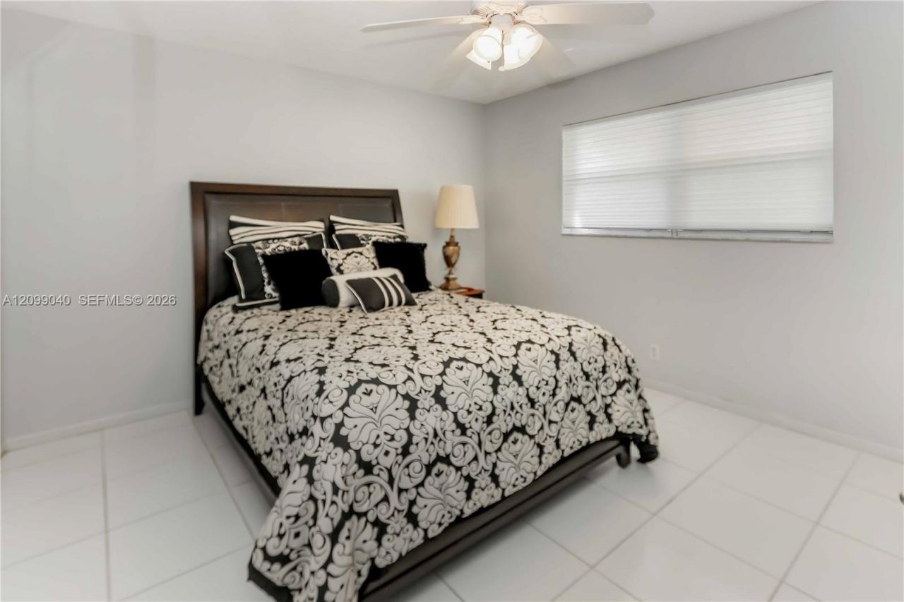 1550 N 12th Ct , Unit 1A, Hollywood, FL 33019 Photo