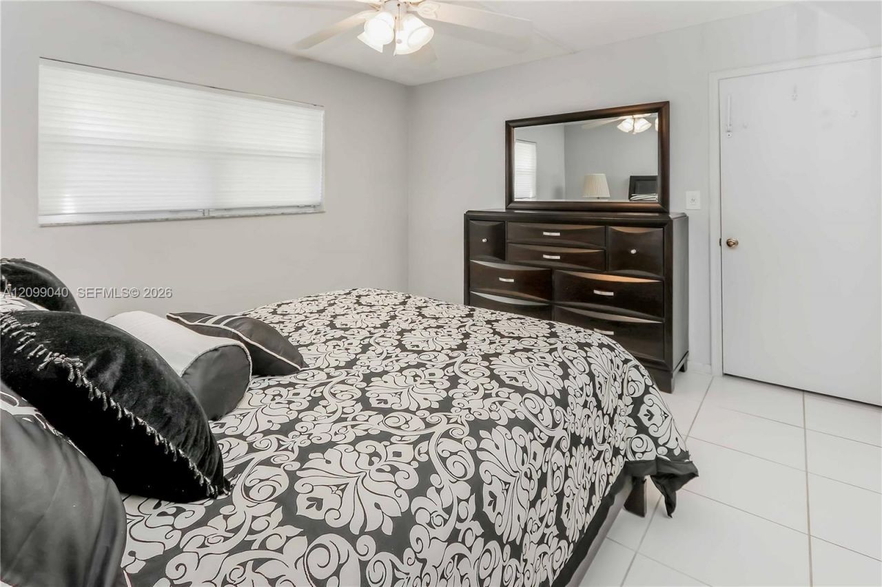 1550 N 12th Ct , Unit 1A, Hollywood, FL 33019 Photo