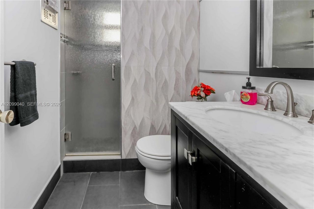 1550 N 12th Ct , Unit 1A, Hollywood, FL 33019 Photo