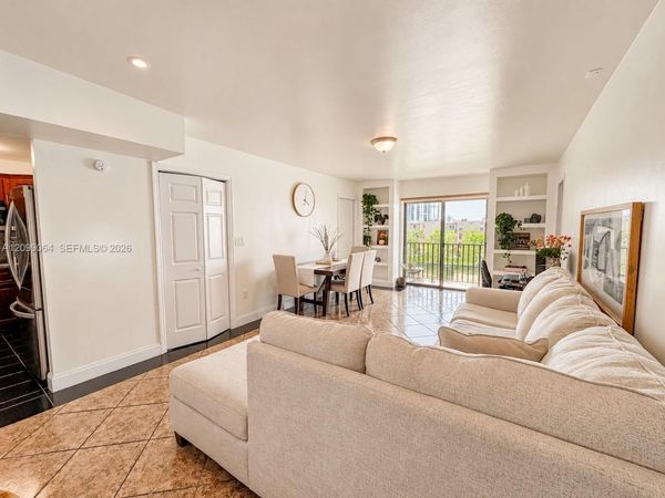 4705 NW 7th St , Unit 408-7, Miami, FL 33126