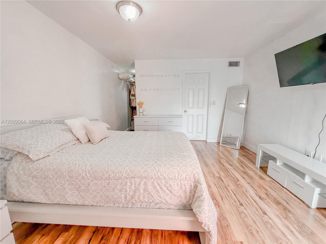 4705 NW 7th St , Unit 408-7, Miami, FL 33126 Photo