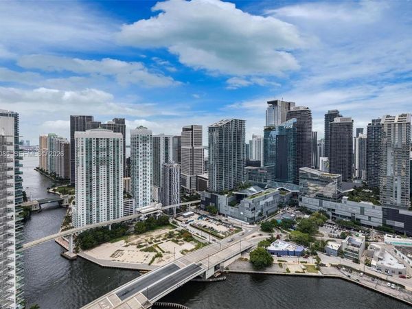 90 SW 3rd St , Unit 4103, Miami, FL 33130