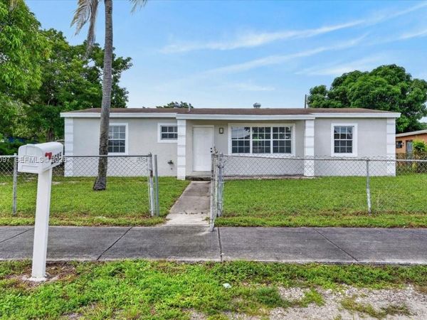 2885 NW 155th Ter , Miami Gardens, FL 33054