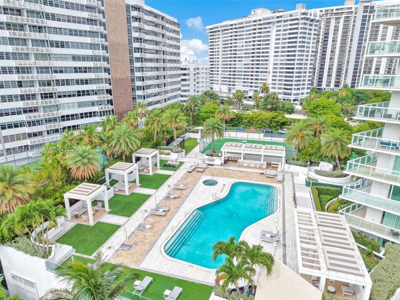10 Venetian Way , Unit 404, Miami Beach, FL 33139 Photo