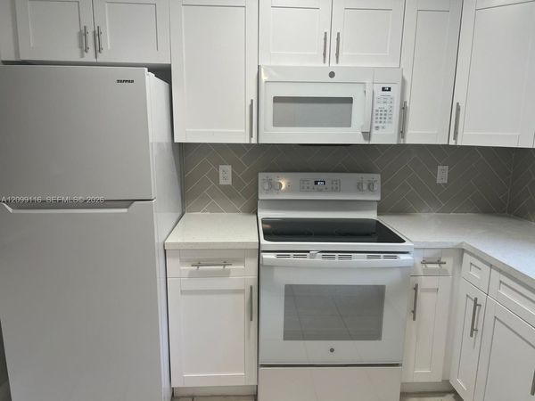 6495 W 27th Ave, Unit 41-101, Hialeah, FL 33016
