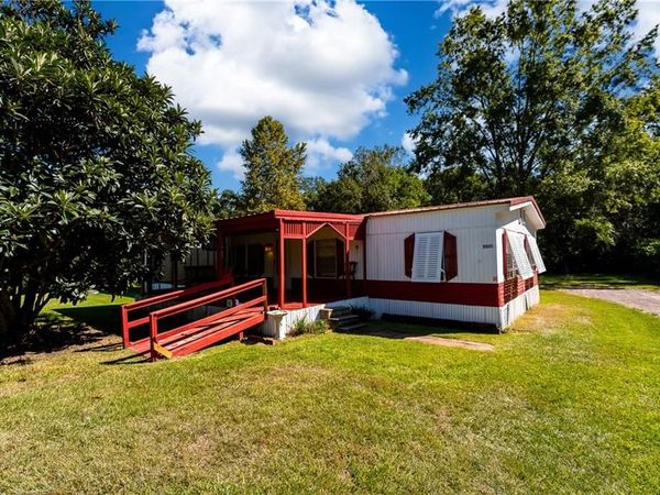 9047 Ingleside Avenue , Irvington, AL 36544