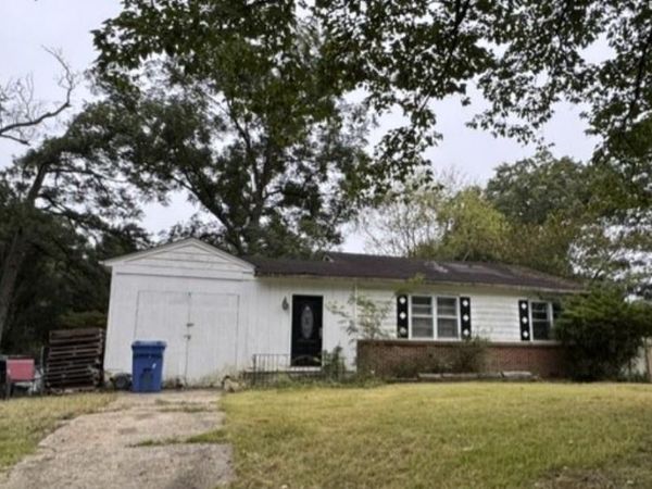 1868 La Dawn Lane NW, Atlanta, GA 30318