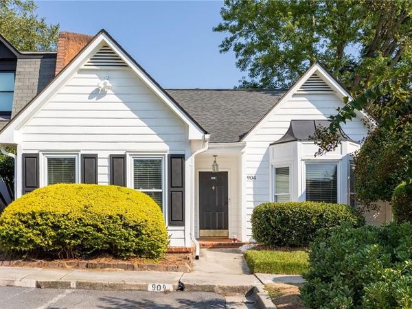 904 Lenox Hill Court NE, Atlanta, GA 30324