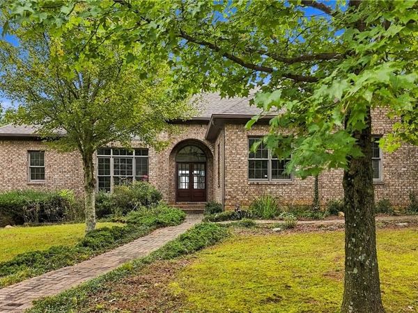 100 Foxpaw Leaf Court , Ellijay, GA 30536