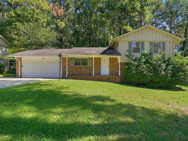 1478 Spruce Ridge Way , Stone Mountain, GA 30083