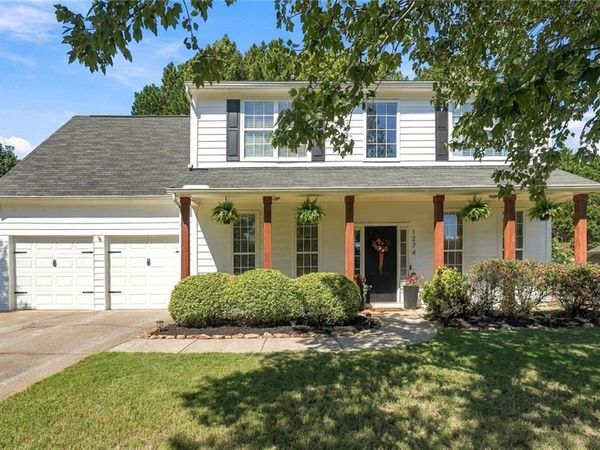 1274 Dalesford Drive , Alpharetta, GA 30004