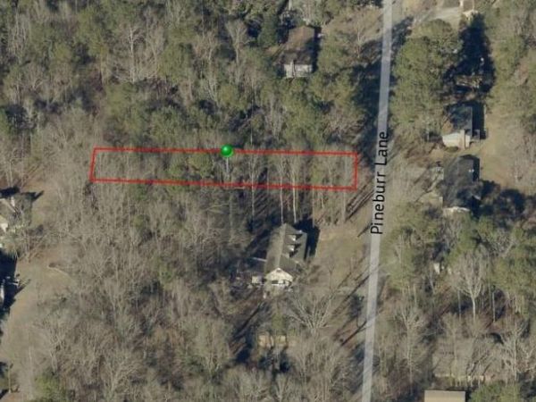 480 Pineburr Lane , Stone Mountain, GA 30087