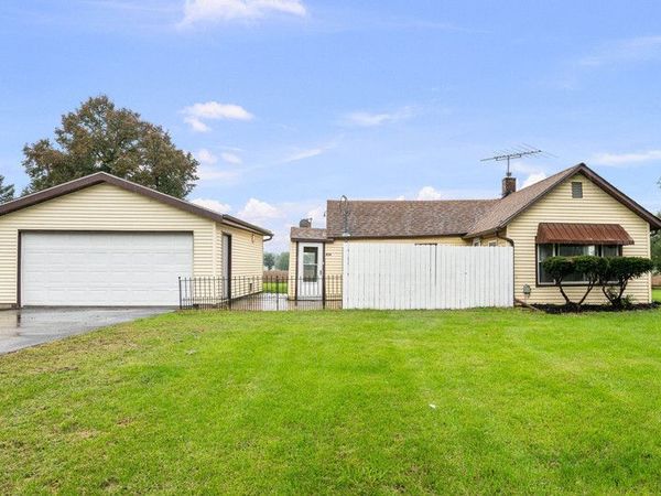 454 Docia Street , Hillsdale, IL 61257
