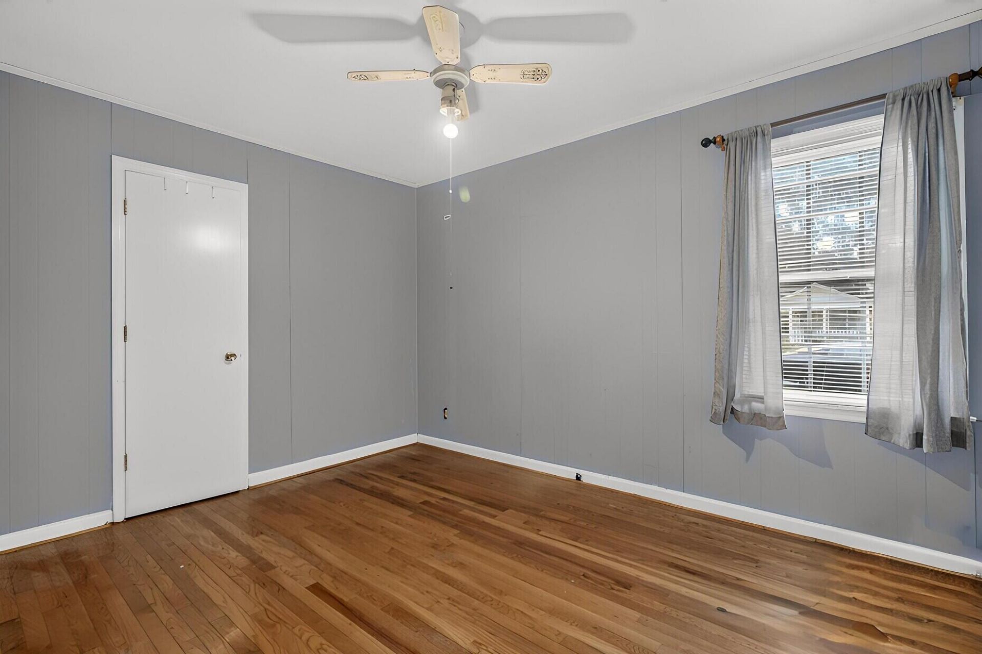 725 Hoss Road Photo 10
