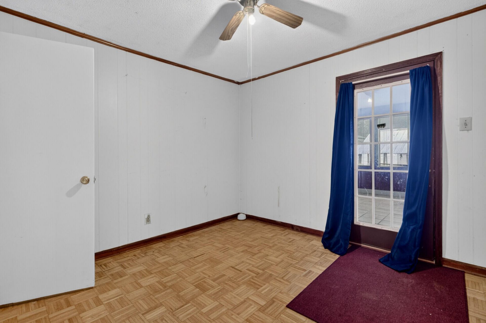 725 Hoss Road Photo 18