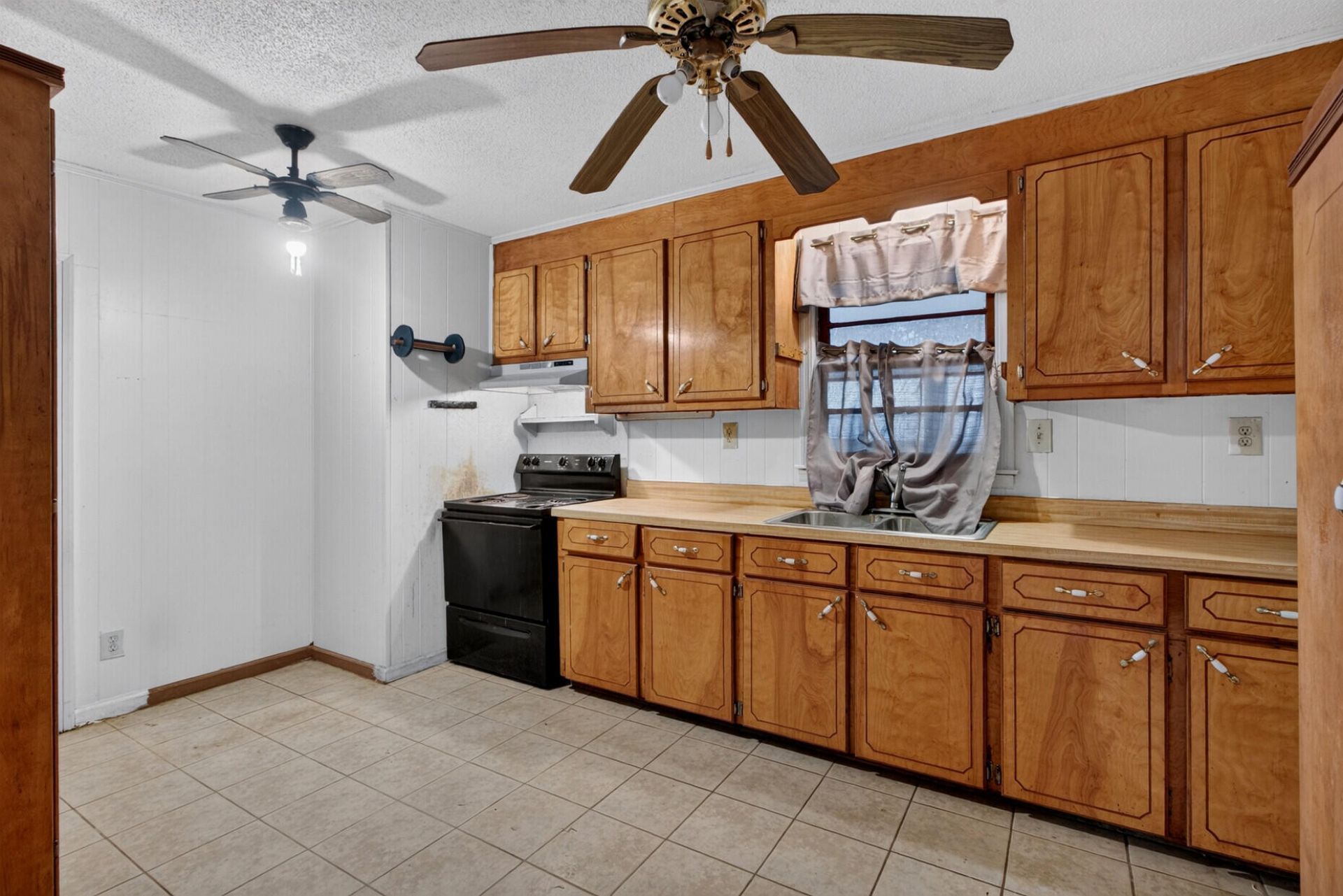 725 Hoss Road Photo 20