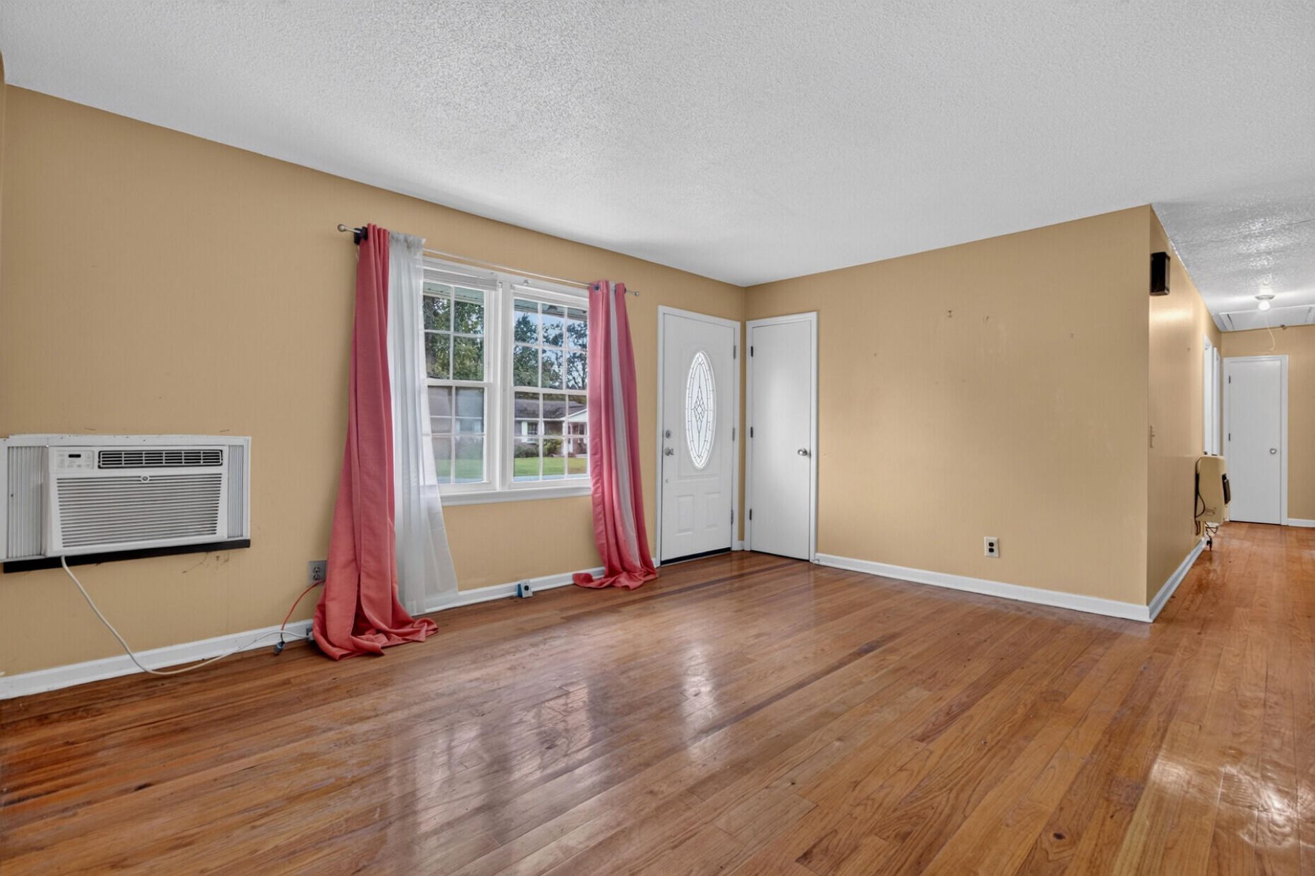 725 Hoss Road Photo 8