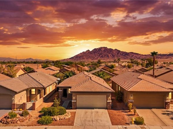 5976 Wheat Penny Avenue , Las Vegas, NV 89122