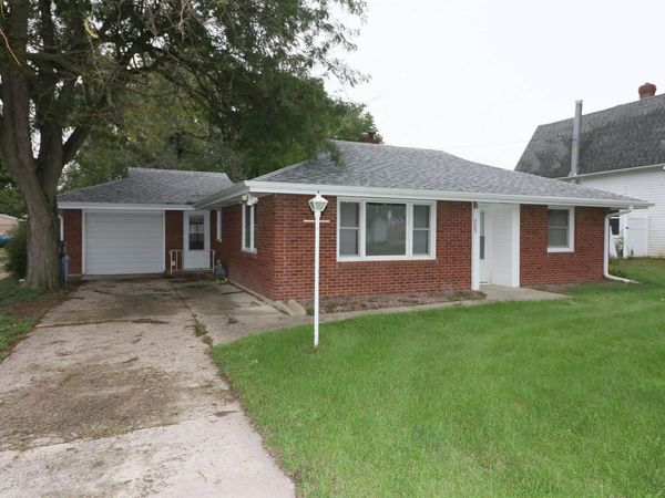 205 E 2nd Street , Everly, IA 51338