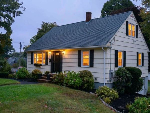 107 Gardner St, Groveland, MA 01834