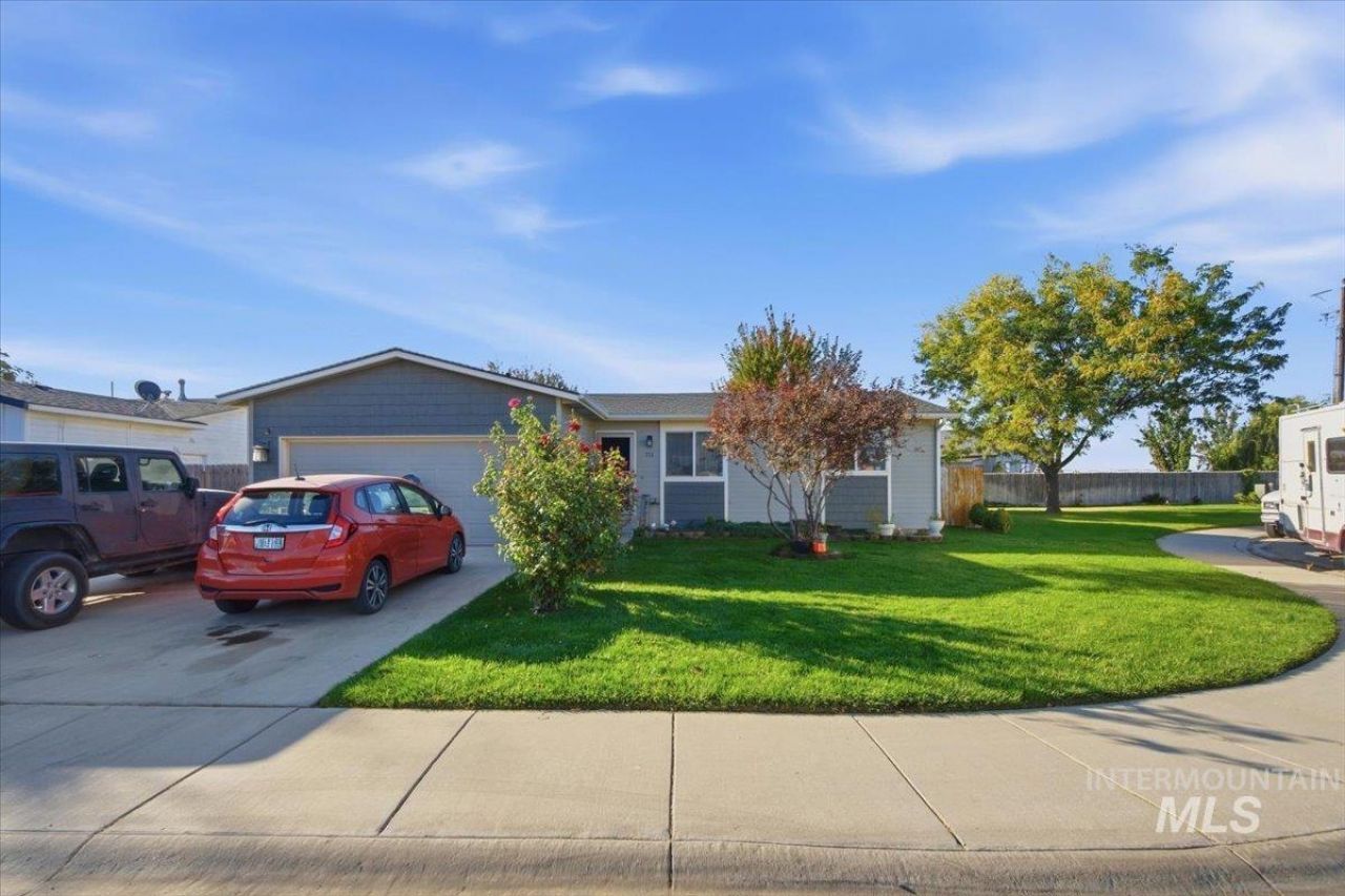 711 Prince Ave, Wilder, ID 83676 Main Photo