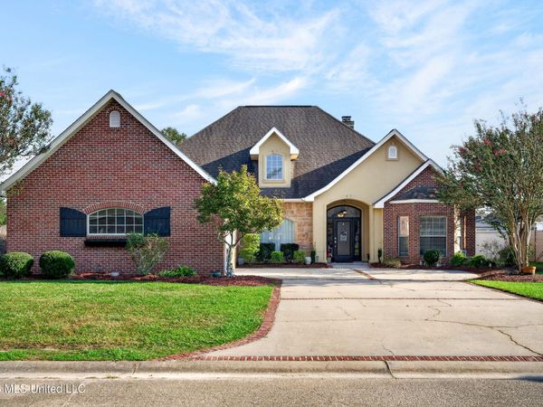 512 Pemberton Place, Picayune, MS 39466