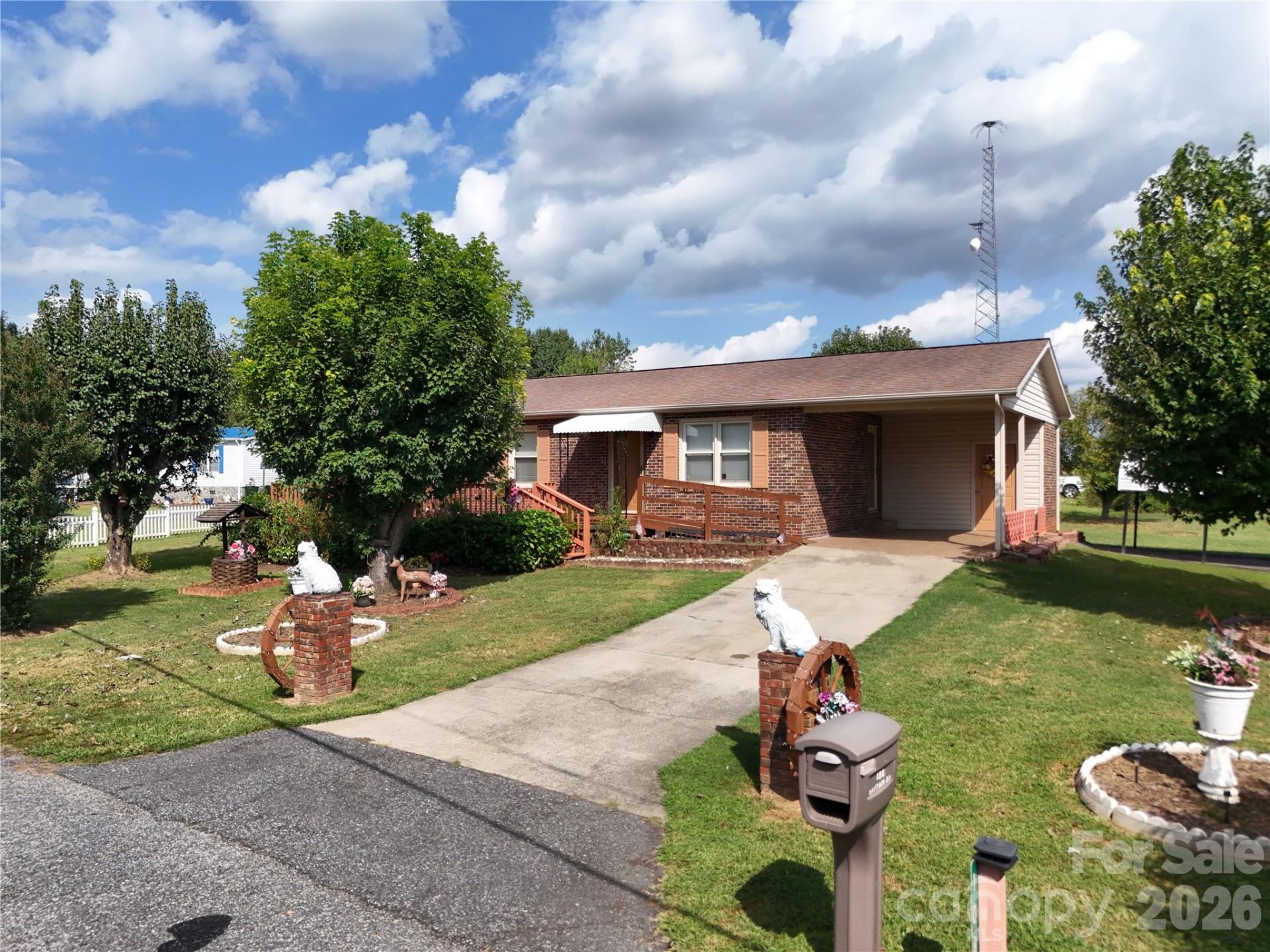 108 Brittain Drive, Morganton, NC 28655 Main Photo