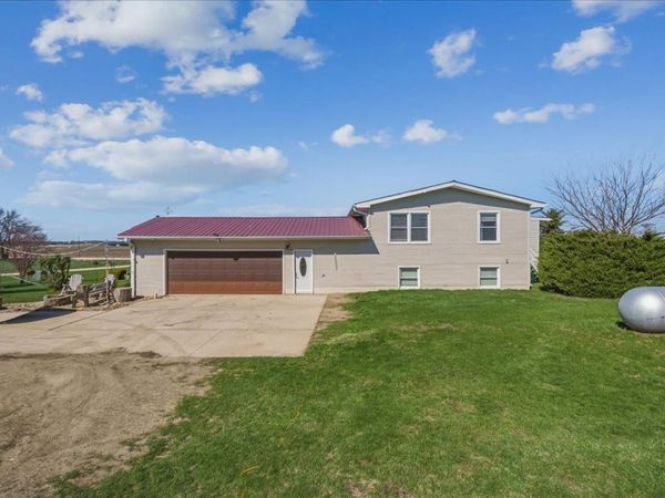 8400 Big Woods Rd , Janesville, IA 50647