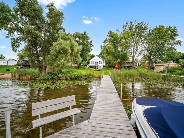 1266 E Green Lake Dr, Farmington, WI 53090