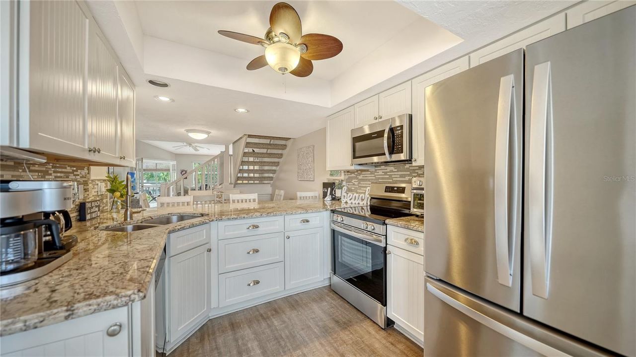 1350 Siesta Bayside Drive , Unit 1350B, Sarasota, FL 34242 Photo