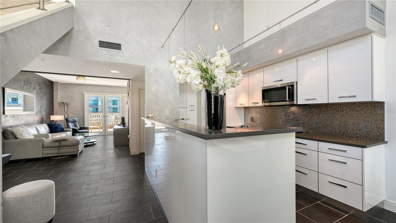 800 N Tamiami Trail , Unit 321, Sarasota, FL 34236 Photo
