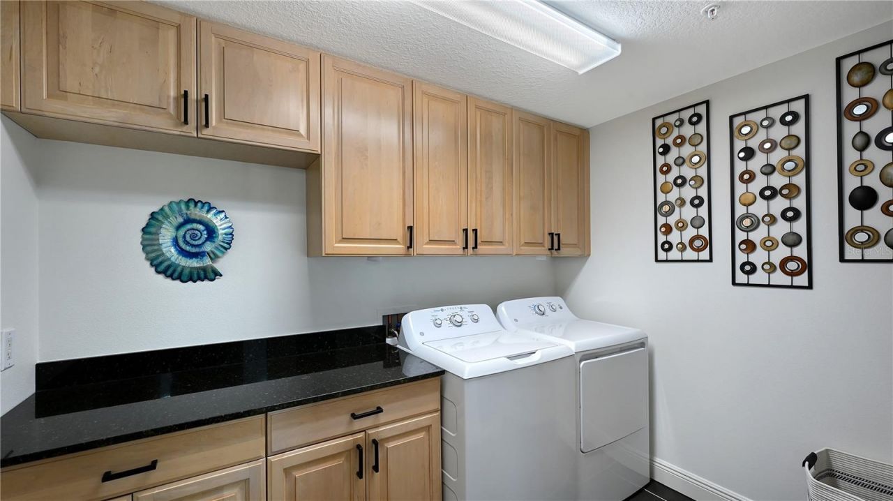 800 N Tamiami Trail , Unit 321, Sarasota, FL 34236 Photo