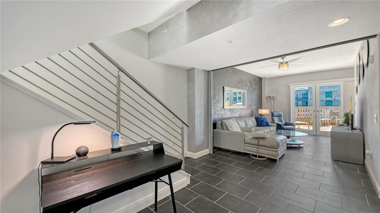 800 N Tamiami Trail , Unit 321, Sarasota, FL 34236 Photo