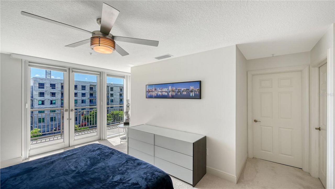 800 N Tamiami Trail , Unit 321, Sarasota, FL 34236 Photo